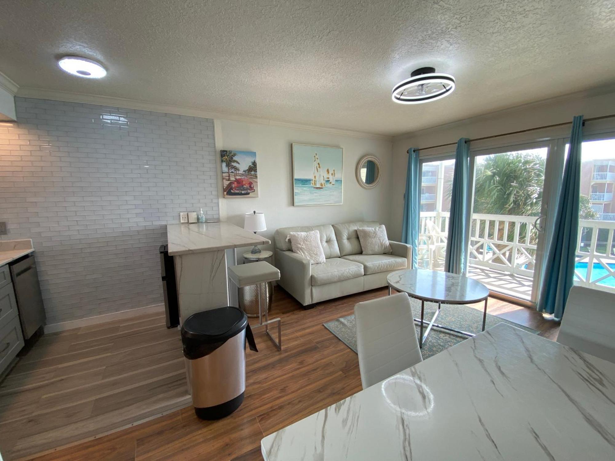 The Victorian Condo/Hotel Galveston Exterior photo