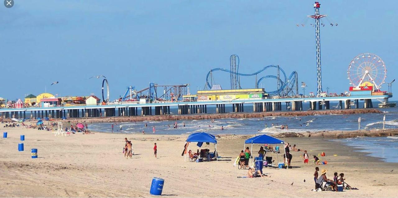 The Victorian Condo/Hotel Galveston Exterior photo